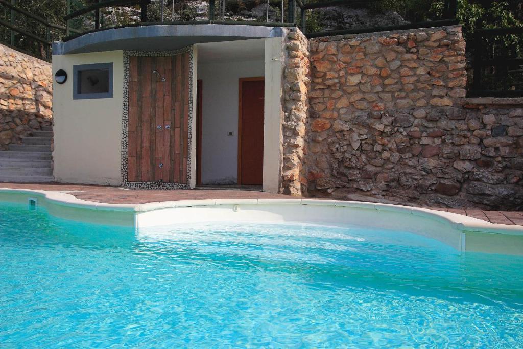 Hotel Isola 3*