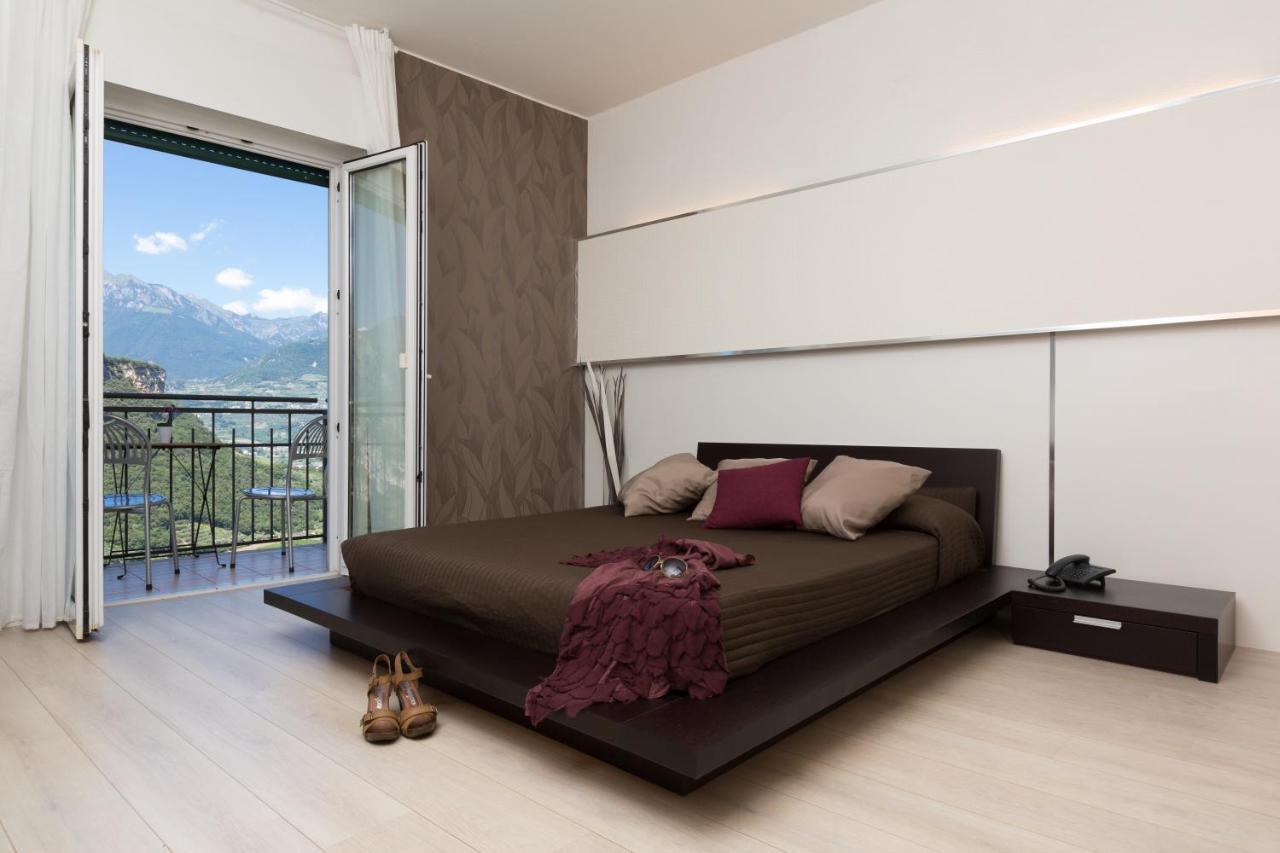 Isola Hotel