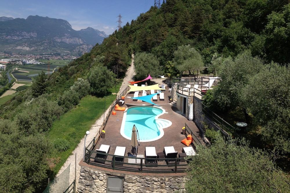 Isola Hotel